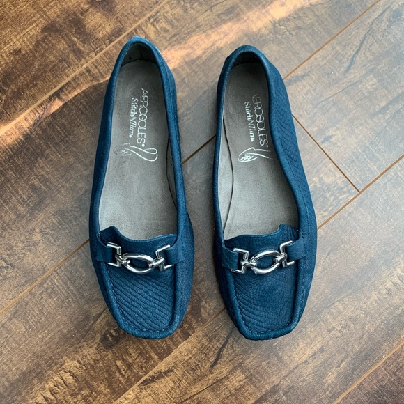 Loafers - Picture 2 of 3